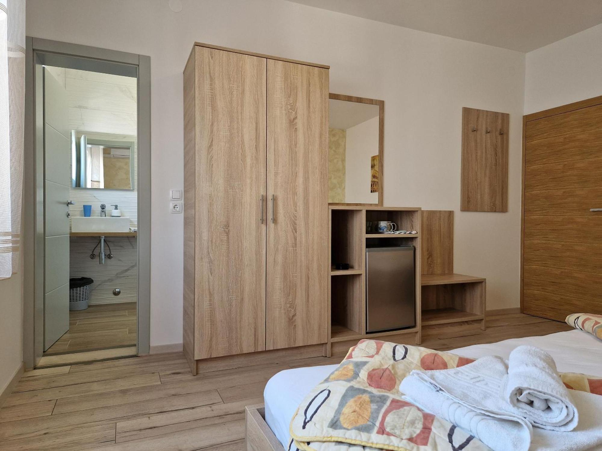 נובליה Apartment And Rooms Amenka מראה חיצוני תמונה
