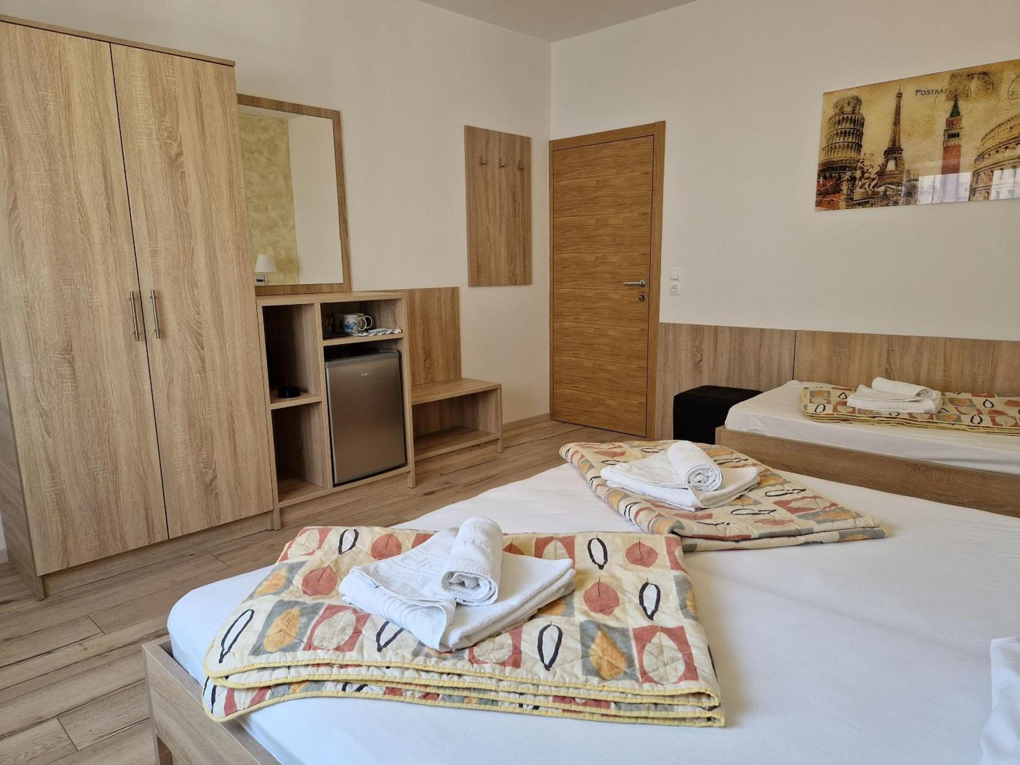 נובליה Apartment And Rooms Amenka מראה חיצוני תמונה