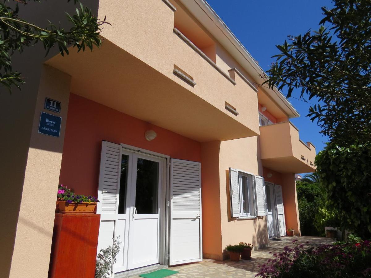 נובליה Apartment And Rooms Amenka מראה חיצוני תמונה